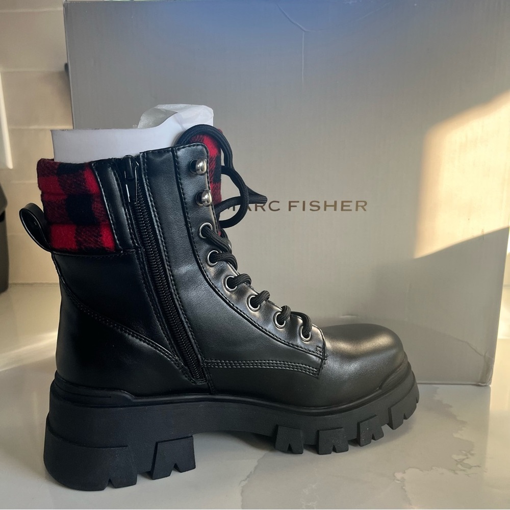 Marc Fisher Women’s Sz 9 Black Leather Buffalo Check Upper & Tongue Combat Boots - Picture 7 of 11
